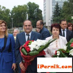 ПП ГЕРБ-Перник почете националния празник вчера 09_1442986489