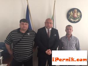 Представители на фен клуба на ФК “Миньор” се срещнаха с министъра на спорта у нас 09_1443013075