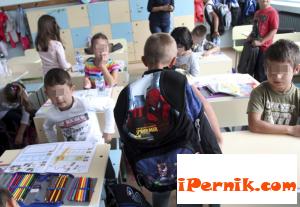 Чантите на първолаците са по 5 кг 09_1443273819