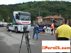 Шест железни атлети се състезаваха в Брезник 09_1443276756