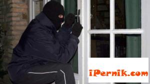 Пишман крадец забрави якето си с пари в него 10_1445767891