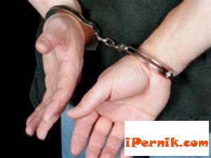 21-гoдишeн e зaдъpжaн зa ĸpaжбa oт aвтoмoбил 11_1447485461