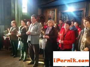 Отслужиха водосвет за загиналите в пътно транспортни произшествия 11_1447681899