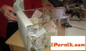 Хванаха крадец на даренията за болно дете 11_1447766288