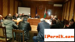Областният управител на Перник обсъди язовирите 11_1448810890