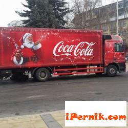 Кока Кола изненада пернишките хлапета за Коледа 12_1451297386