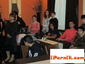 Деца се включиха в изложба за Сурва 01_1452668343