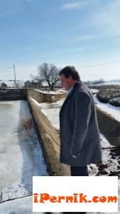 Александър Александров на място проверява язовири 01_1453998409