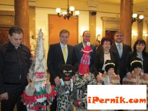 Сурва вече си има и пощенска марка 01_1453998805