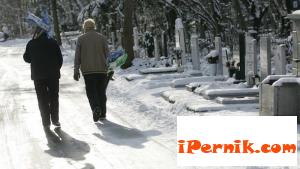 Увеличиха таксата за ползването на единично гробно място за вечни времена в Перник 02_1455367268