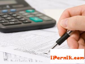 Арестуваха данъчни във Велико Търново за корупция 02_1456381938
