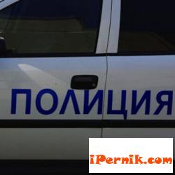 Кражба на два акумулатора от автомобили е извършена в пернишкия квартал "Изток" 02_1456391938