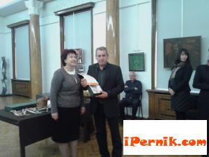 Вяра Церовска награди участниците в Сурва 02_1456649749