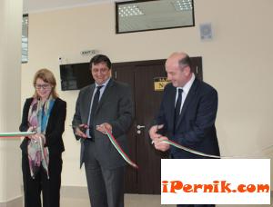 Откриха надстроения етаж на съдебната палата в Перник 03_1457769812