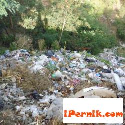 Нерегламентираните свлачища трябва да се закрият 03_1459005243
