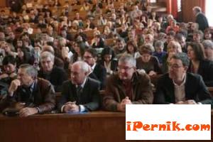 Ограничават медийните изяви на преподавателите и студентите си в СУ 04_1459489968