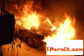 Двигател и ел. табло на автомобил са унищожени при пожар 04_1459667030