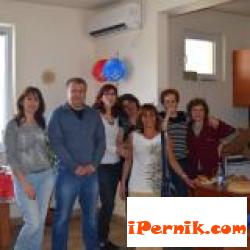 Жените от ГЕРБ поздравиха децата от дома в кв. Драгановец 04_1459758697