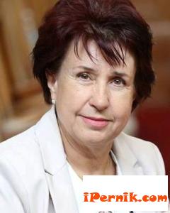 Вяра Церовска отправи поздрав към медиците за празника им 04_1460102324