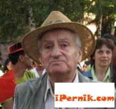 Днес шефът на образованието в Перник Валентин Рангелов има рожден ден 04_1460106463
