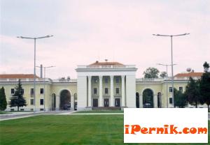 Работниците от “Стомана Индъстри” в Перник протестират и днес 04_1460530440