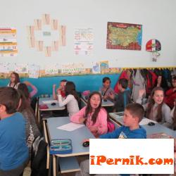 Ученици се забавляваха докато учиха математика 04_1461152473