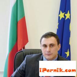 Емил Костадинов и представителят на политическа партия ГЕРБ в Общински съвет организират приемна 04_1461587959