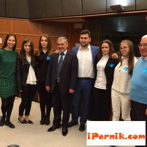 Ученици от Перник посетиха Брюксел 05_1462291327