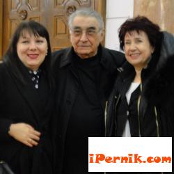 Подреждат изложба в Перник 05_1462376403