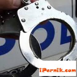 Момче и момиче са задържани за нападение на служители от спешна помощ и полицаи 05_1462800490