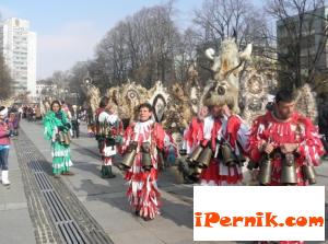 Групата от Чепино със сребърна маска от Сурва 2011