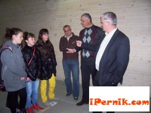 Пернишки ученици гостуваха в полицията в Перник в Деня на отворените врати