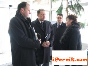 Майката на Мирослава разговаря с депутати от алтернативната комисия