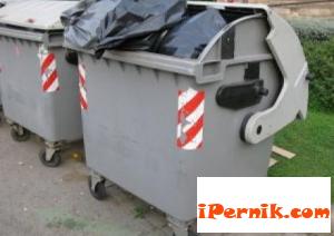 Перник - боклукчийска кофа - препълнена