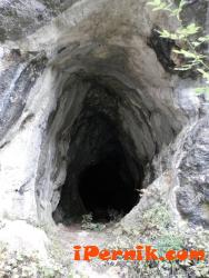 Филиповската пещера - една от многото "анонимни" природни забележителности в Трънско