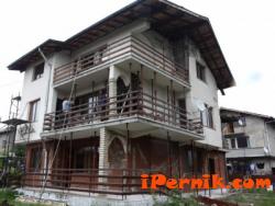 Комисия за щетите от земетресението в Перник, не видя половината къща на Петър Йотов