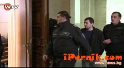 Илиян Тодоров пред вратана на съдебната зала