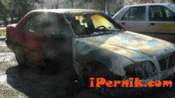 Два автомобила изгоряха в Перник 12_1387012957