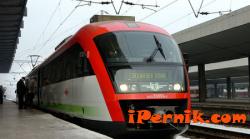 Допълнителни влакове до Перник за фестивала "Сурва" 01_1390557176