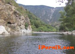 Няма опасност от преливане на река Струма в района на Перник 08_1406877298