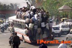 Благодарение на "Пътнически превози" перничани пътуваха като в индийски автобус 08_1408113445