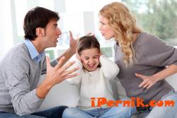 Родителите, които често се целуват, хвалят децата си 10_1413811088