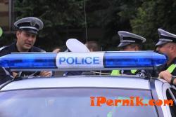 Полицаи откриха краден автомобил в Радомир след гонка 10_1414407735
