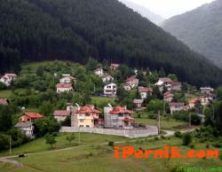 Кметът на Перник помогна за отстраняването на пролблем в Рударци 11_1417163299