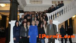 Ученици от Брезник посетиха Народното събрание 01_1421912496