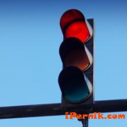 Все още не е завършил ремонта на светофар в Перник 02_1424075994