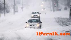 В област Перник продължаващият снеговалеж и силният вятър създават проблеми на места  03_1425890763