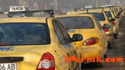 Законови изменения променят условията за такситата в Перник 06_1433137418