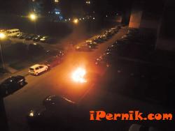 Отново подпалиха кола в Перник 07_1436423319