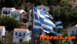 Намаляват минималната пенсия в Гърция 08_1439884884